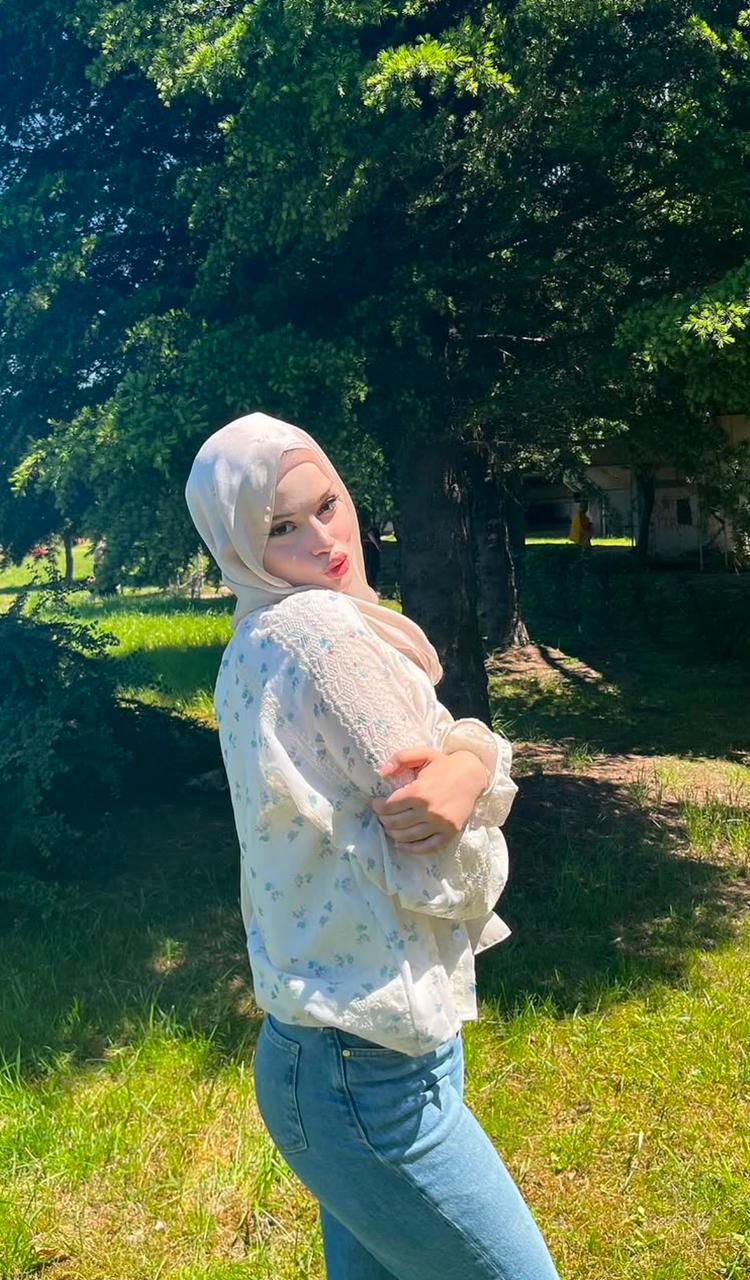 Karaağaç Sadık ve Güzel Kadın Bayan Escort Halime